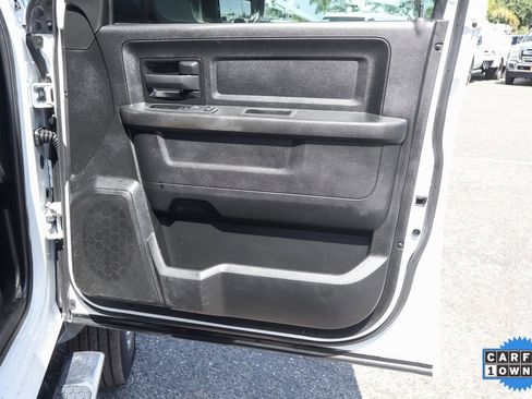 Used 2022 RAM 5500 Tradesman w/ Chrome Appearance Group image 38