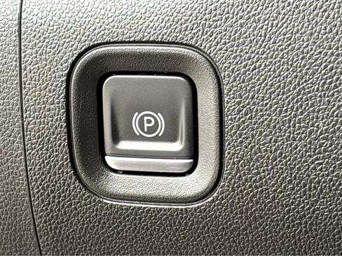 Used 2022 GMC Sierra 1500 Denali w/ Denali Premium Package image 31