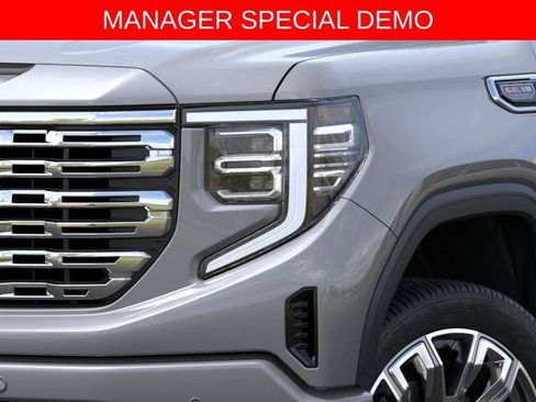 Used 2026 GMC Sierra 1500 Denali w/ Denali Reserve Package AWD/4WD image 10