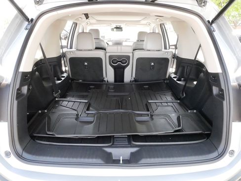Used 2024 Honda Pilot Elite image 18