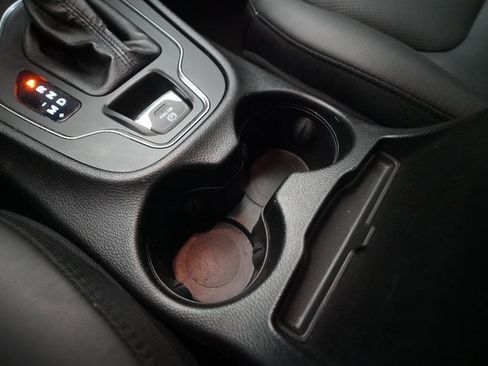 Used 2021 Jeep Cherokee Latitude Lux image 16