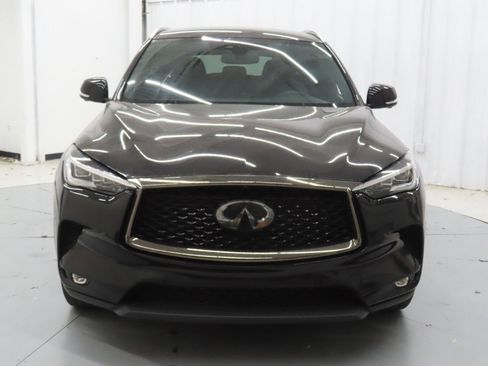 Used 2020 INFINITI QX50 Essential w/ Edition 30 Package FWD image 9
