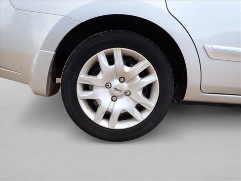 Used 2010 Nissan Sentra 2.0 S FWD image 7