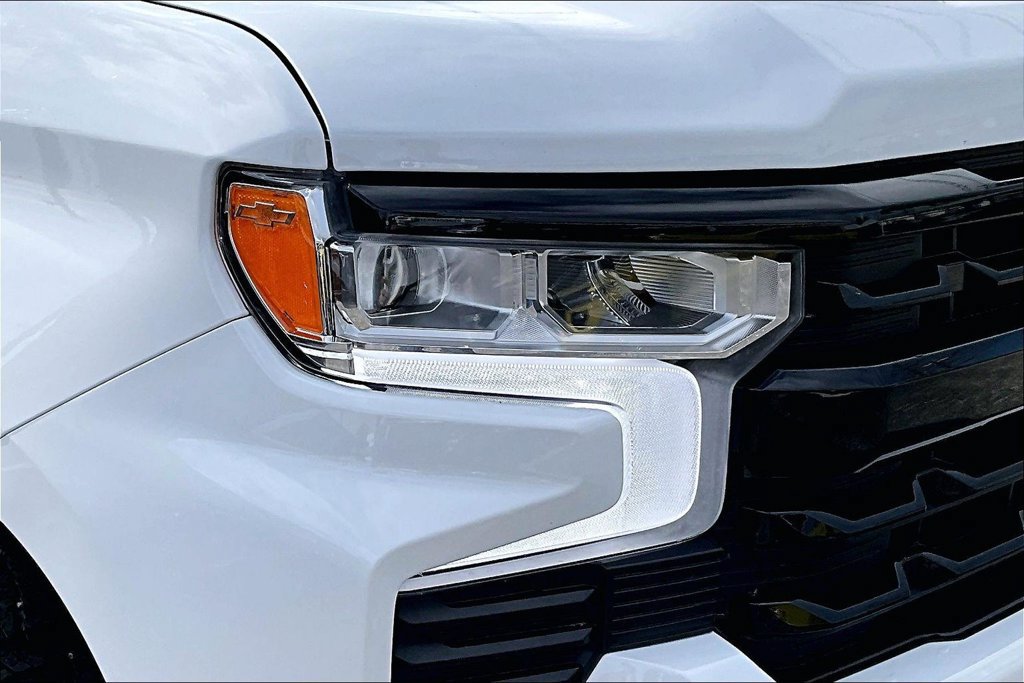 Used 2024 Chevrolet Silverado 1500 LT Trail Boss w/ Protection Package AWD/4WD image 39