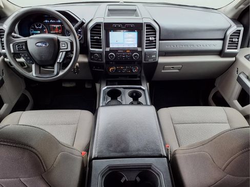 Used 2018 Ford F350 XLT w/ XLT Premium Package AWD/4WD image 13