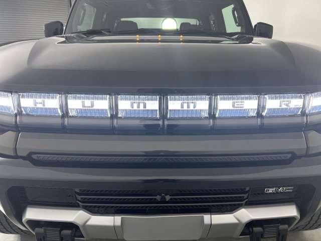 Certified 2026 GMC Hummer EV 4x4 Crew Cab image 32