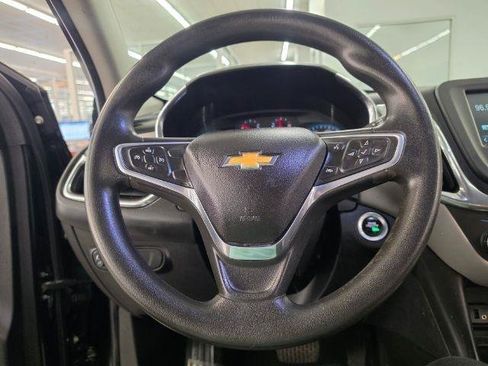 Used 2018 Chevrolet Equinox LS FWD image 17