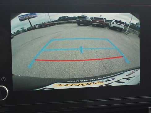Used 2026 Toyota Sienna LE AWD/4WD image 23