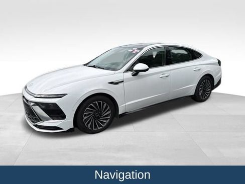 Used 2024 Hyundai Sonata Limited FWD image 4