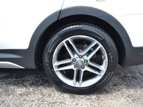 Used 2017 Hyundai Santa Fe Limited w/ Cargo Package AWD/4WD image 9