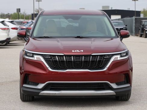 Used 2022 Kia Carnival LX FWD image 5