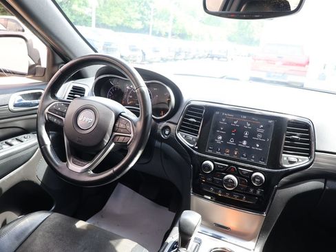 Used 2019 Jeep Grand Cherokee Altitude AWD/4WD image 26
