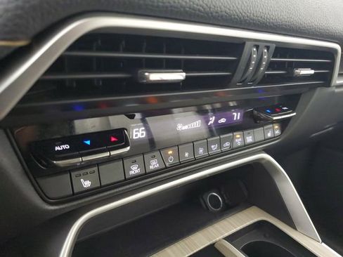 Certified 2024 MAZDA CX-90 Plug-In Hybrid w/ Preferred AWD/4WD image 28