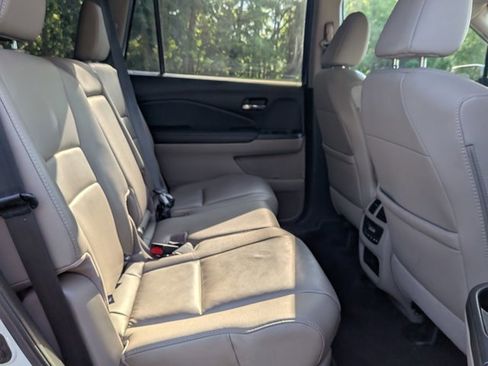 Used 2018 Honda Pilot EX-L image 19