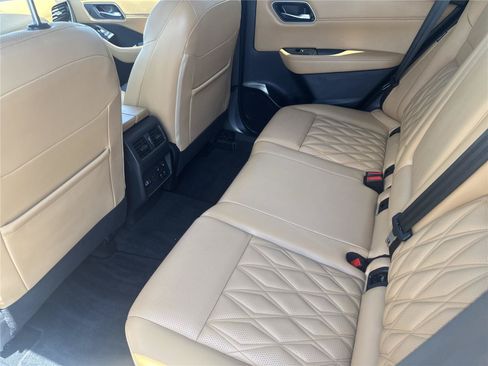 Used 2023 Nissan Rogue Platinum w/ Platinum Premium Package FWD image 30