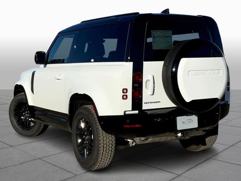 New 2025 Land Rover Defender 90 X-Dynamic SE image 11