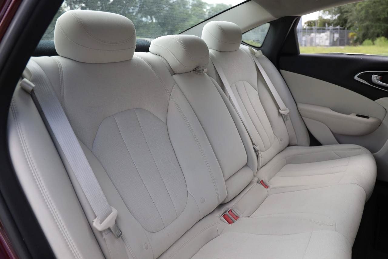 Used 2015 Chrysler 200 Limited w/ Convenience Group FWD image 14