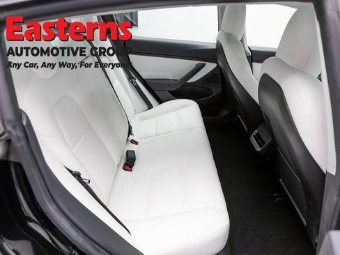 Used 2020 Tesla Model 3 Standard Range RWD image 18