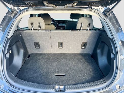 Used 2022 Chevrolet Bolt LT image 24