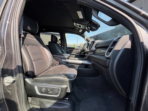 Used 2022 RAM 1500 Laramie AWD/4WD image 17