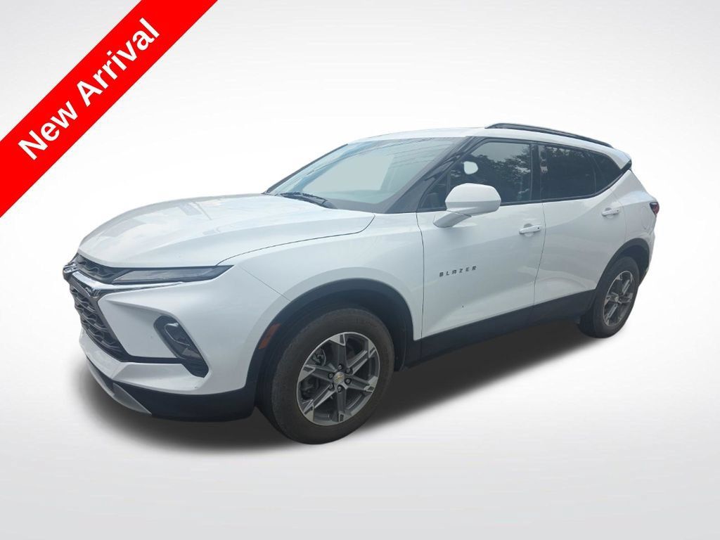 Used 2023 Chevrolet Blazer LT w/ Convenience Package FWD image 1