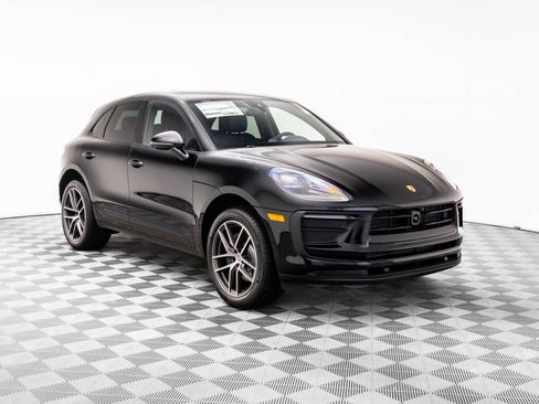 New 2026 Porsche Macan image 6