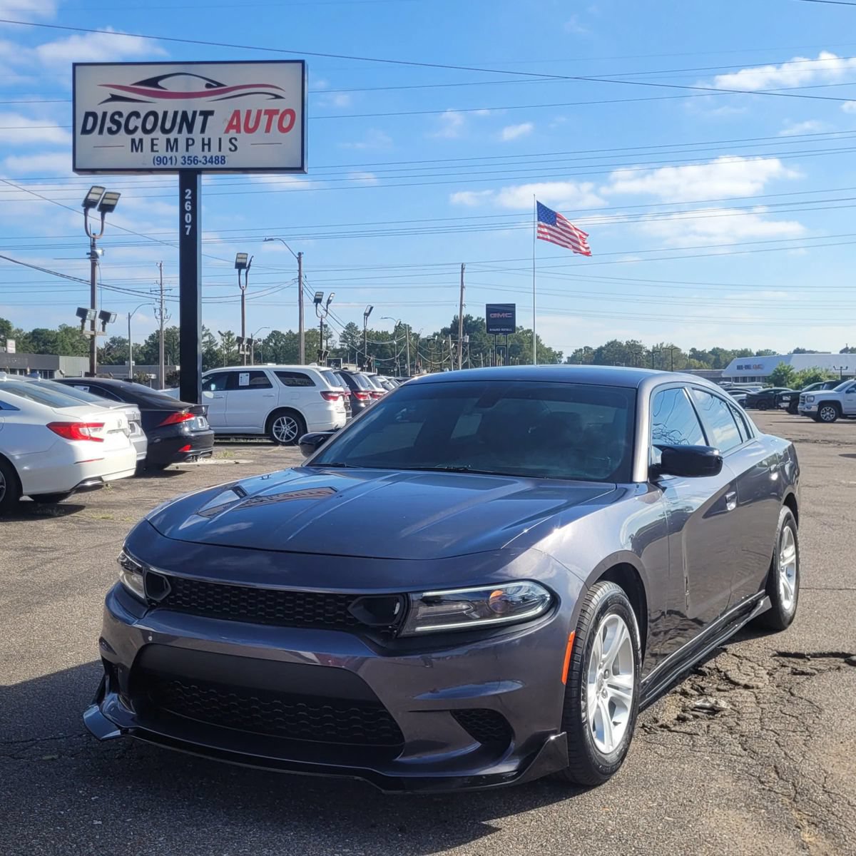 Used 2022 Dodge Charger SXT RWD image 2