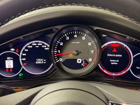 Certified 2023 Porsche Panamera 4 Platinum Edition AWD/4WD image 25