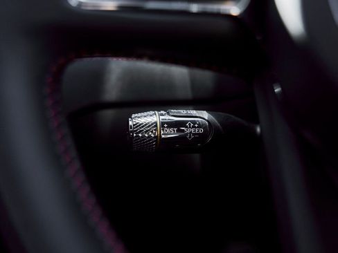 Used 2023 Bentley Flying Spur V8 image 62