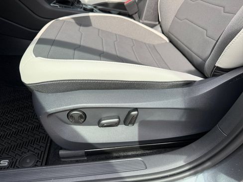 New 2026 Volkswagen Taos SE AWD/4WD image 30