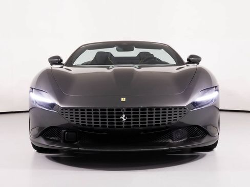 Used 2025 Ferrari Roma Spider RWD image 17