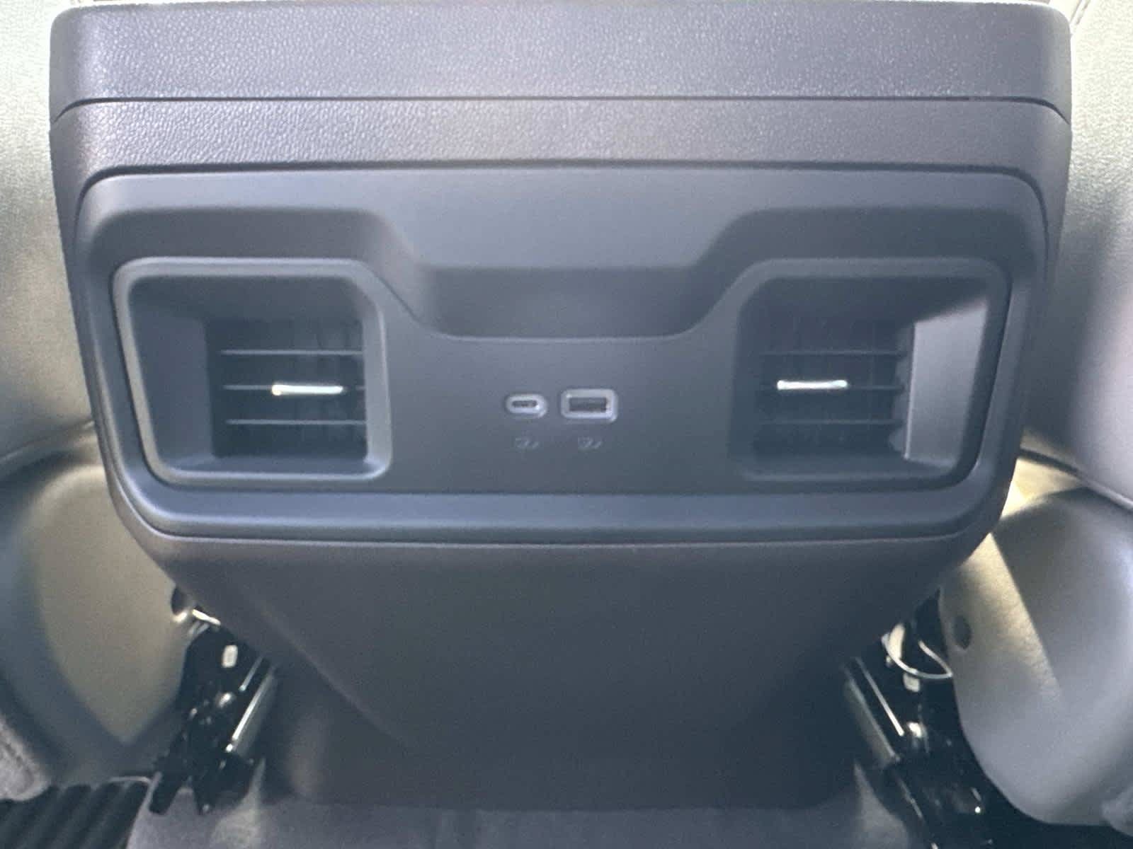 New 2026 Chevrolet Silverado 1500 RST w/ Z71 Off-Road Package AWD/4WD image 9