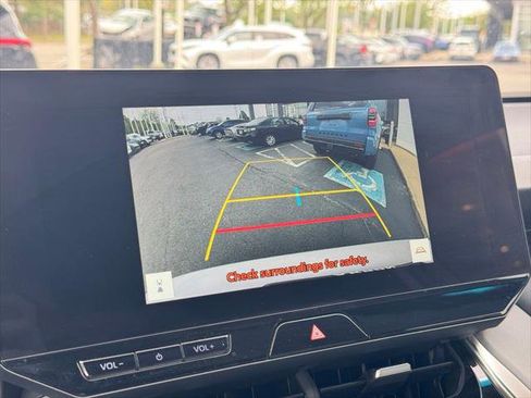 Certified 2023 Toyota Venza XLE AWD/4WD image 42