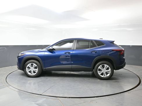 Used 2024 Chevrolet Trax LS FWD image 9