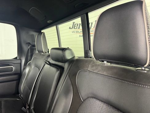 Used 2022 RAM 1500 Laramie AWD/4WD image 11