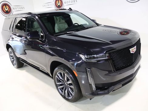 Used 2024 Cadillac Escalade Sport w/ Touring Package image 28