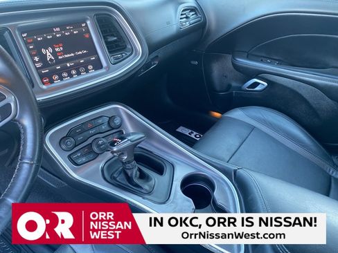Used 2022 Dodge Challenger SXT w/ Plus Package image 24