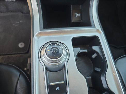 Certified 2024 Ford Edge SEL image 19