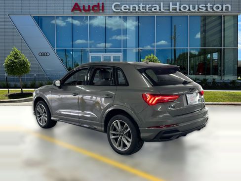 Used 2025 Audi Q3 2.0T Premium w/ Convenience Package image 3