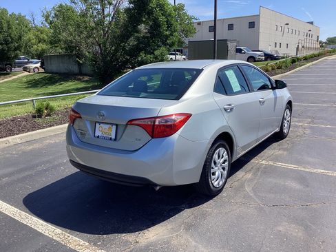 Certified 2018 Toyota Corolla LE FWD image 10