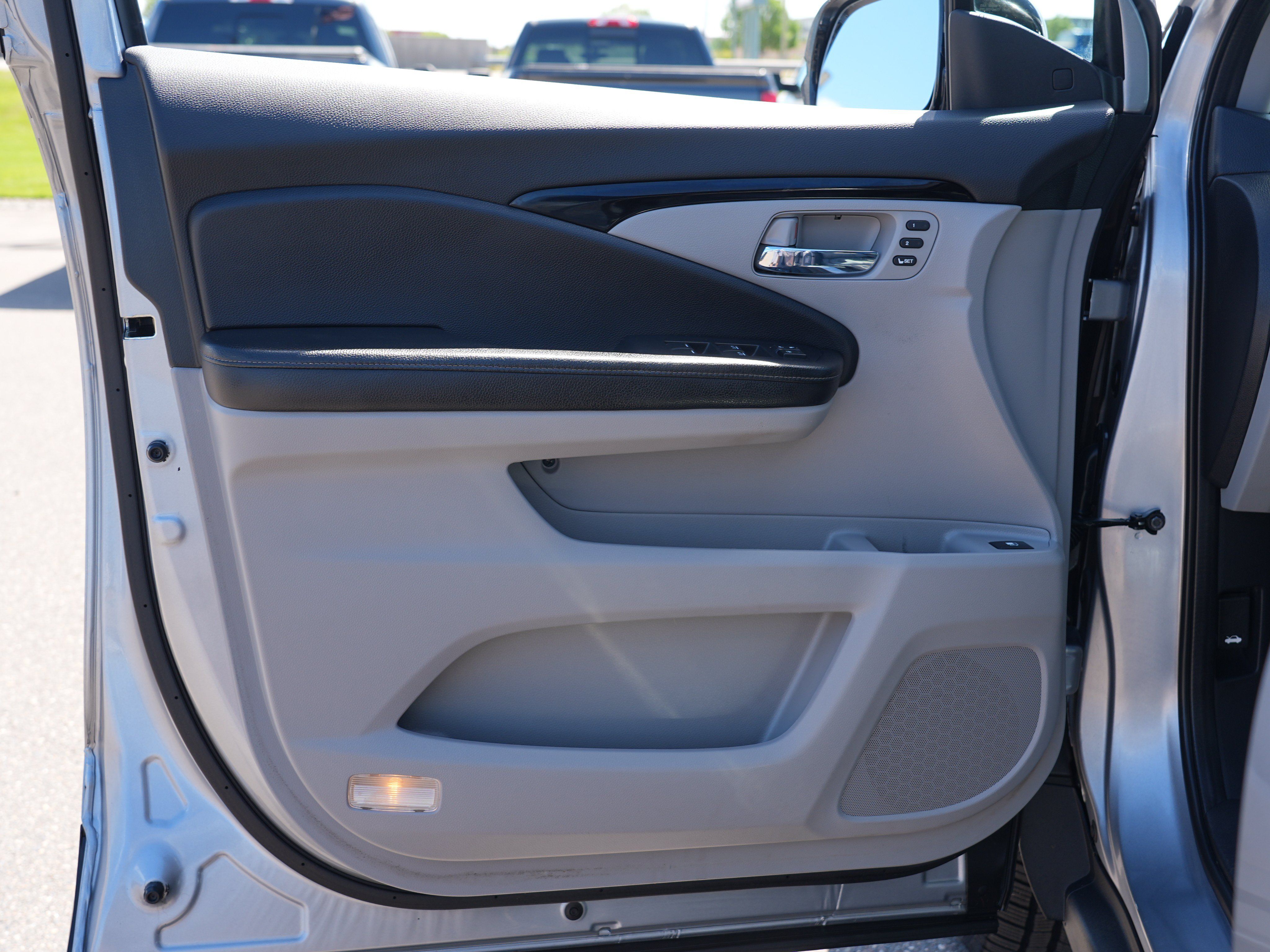 Used 2017 Honda Ridgeline RTL-E image 14