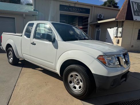 Used 2018 Nissan Frontier S image 8