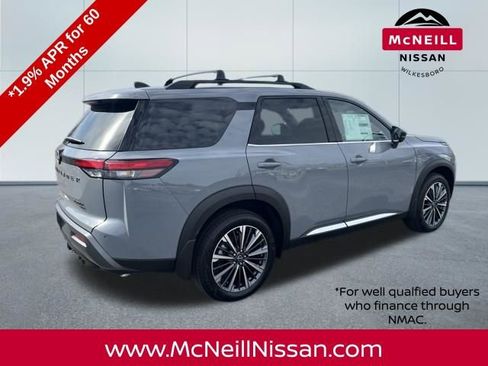 New 2026 Nissan Pathfinder Platinum image 7