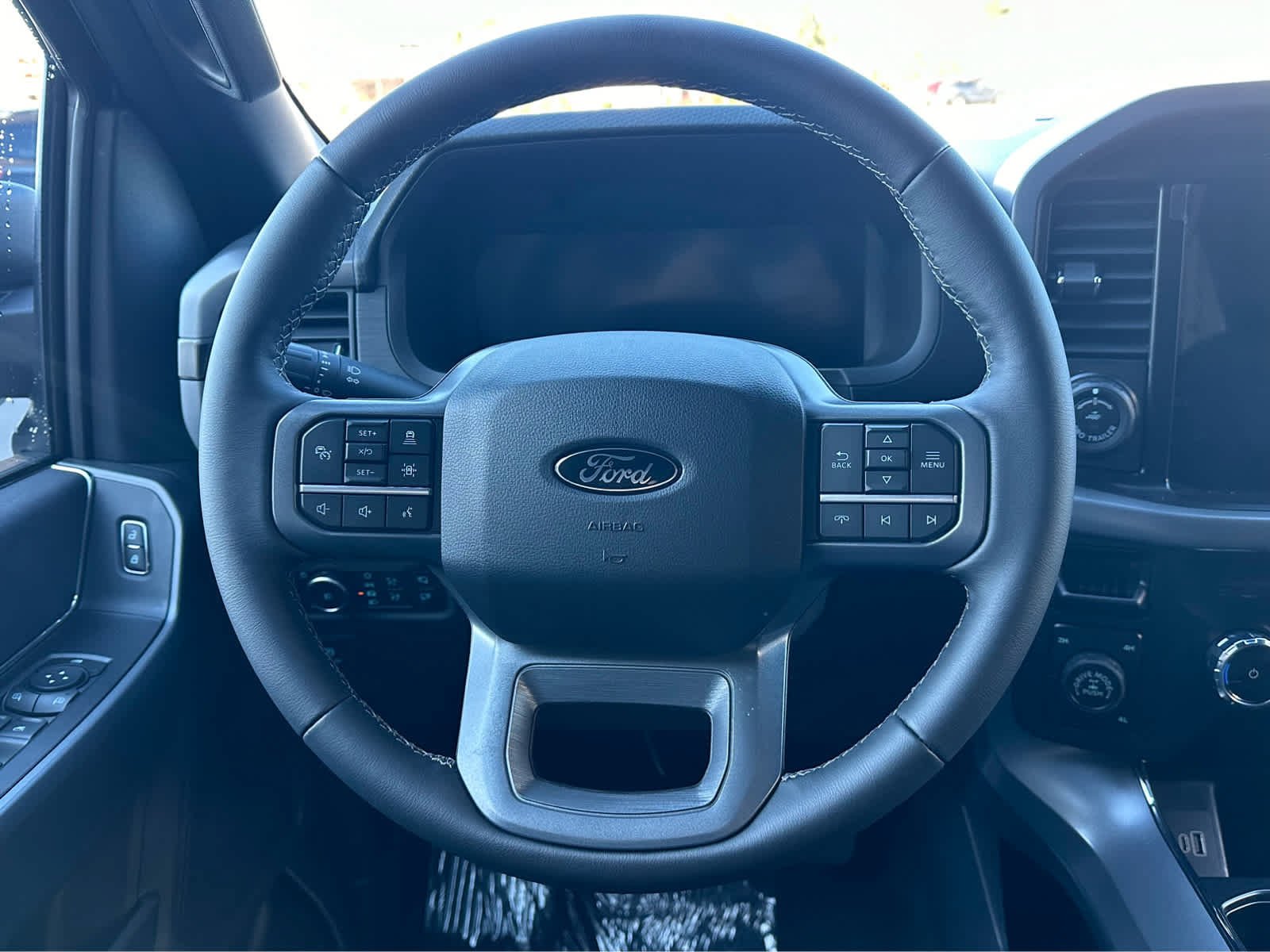 New 2026 Ford F150 XLT w/ Equipment Group 302A MID AWD/4WD image 9