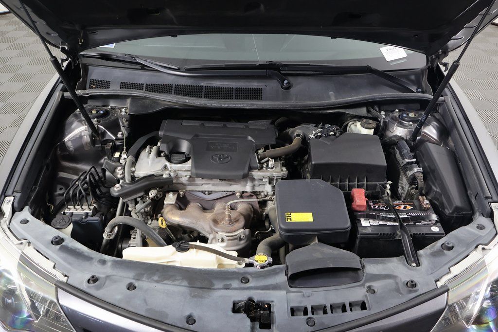 Used 2013 Toyota Camry SE FWD image 15
