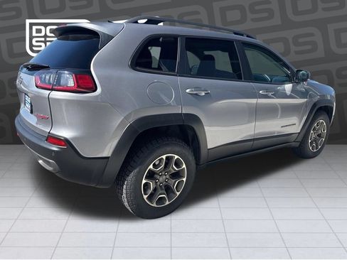 Used 2020 Jeep Cherokee Trailhawk AWD/4WD image 4