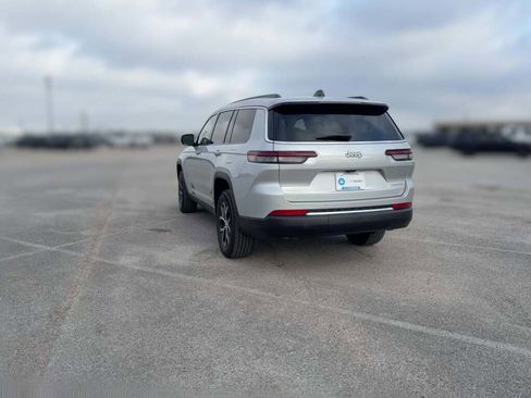 New 2025 Jeep Grand Cherokee L Limited image 9