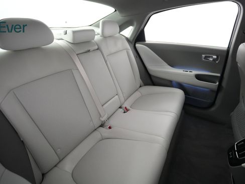 Used 2024 Hyundai Ioniq 6 SEL image 5