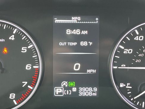 Used 2025 Subaru Forester Touring AWD/4WD image 11