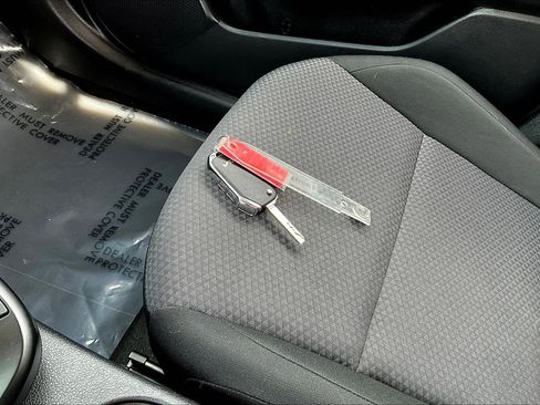 Used 2025 Kia Soul LX FWD image 33